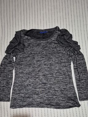🌼Free w/purchase - Apt. 9 Gray Heather Ruffle Cold-Shoulder Long Sleeve Top